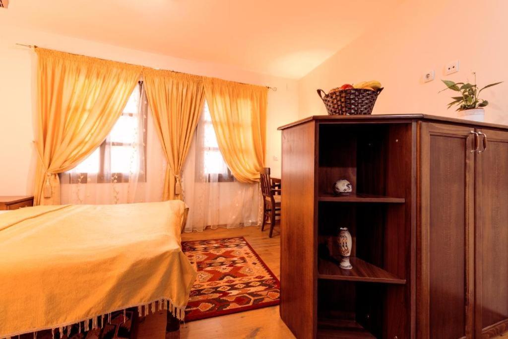 Downtown Rooms Nis Exterior foto