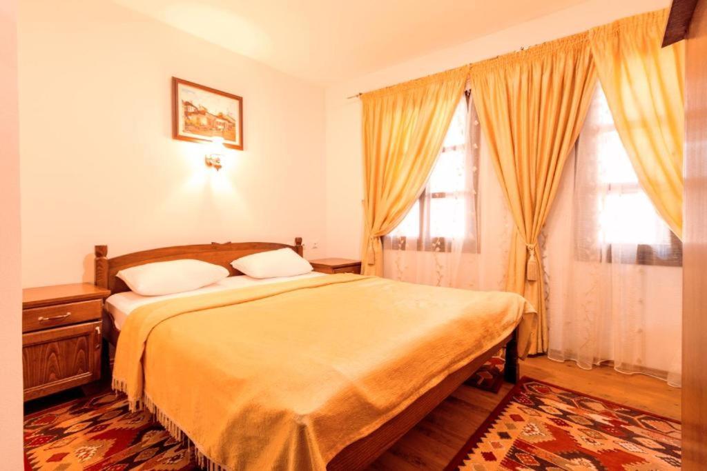 Downtown Rooms Nis Exterior foto