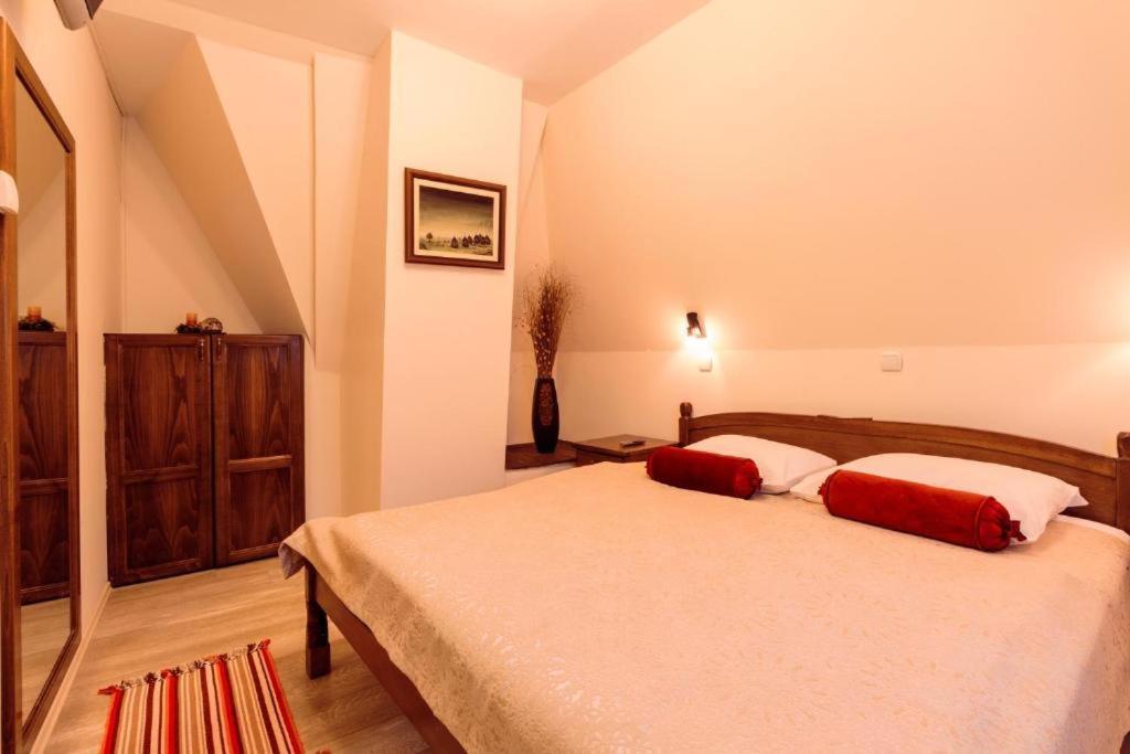 Downtown Rooms Nis Exterior foto