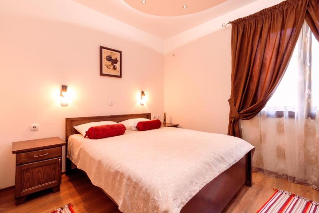 Downtown Rooms Nis Exterior foto