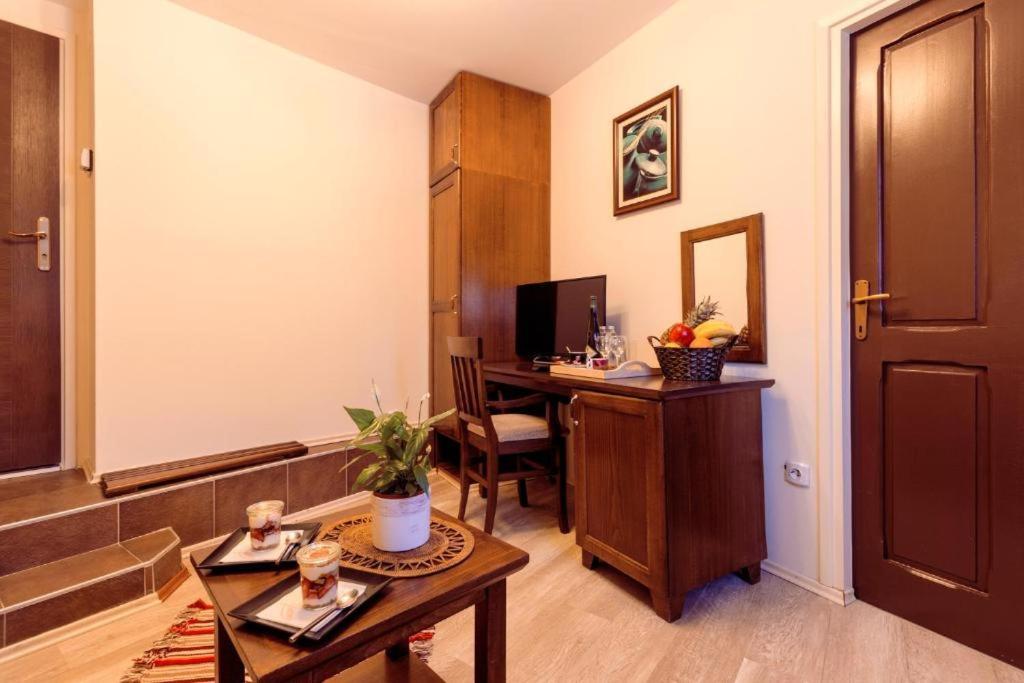 Downtown Rooms Nis Exterior foto