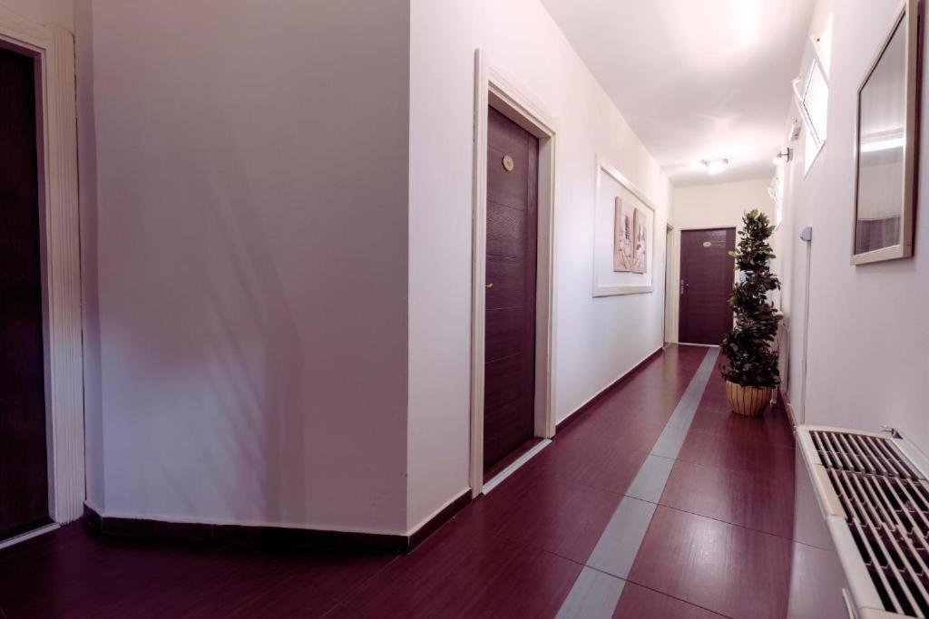Downtown Rooms Nis Exterior foto