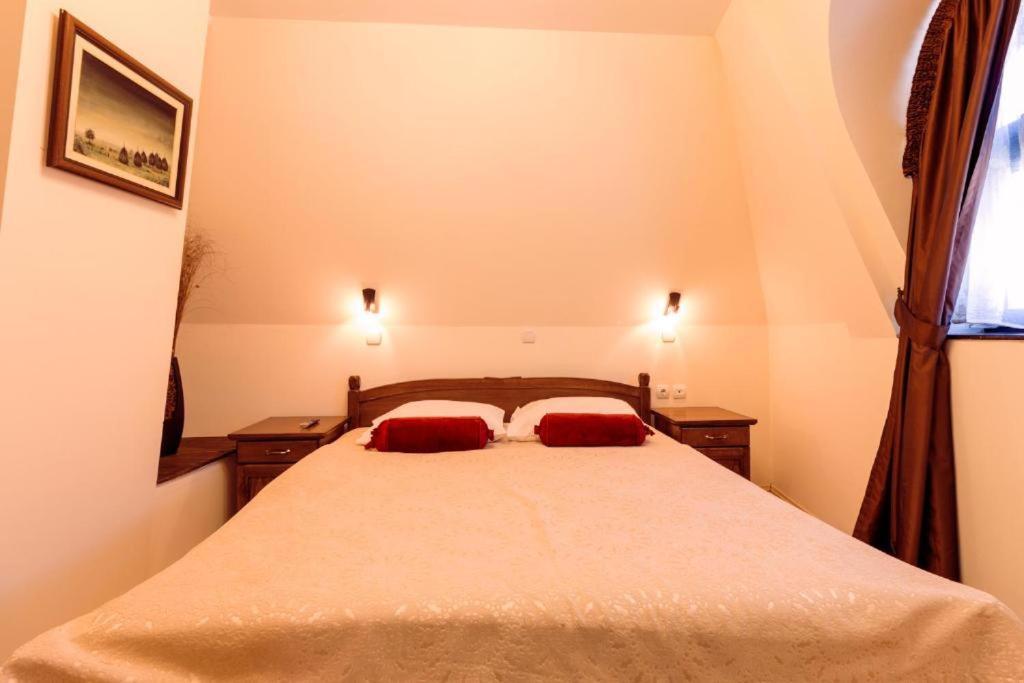 Downtown Rooms Nis Exterior foto