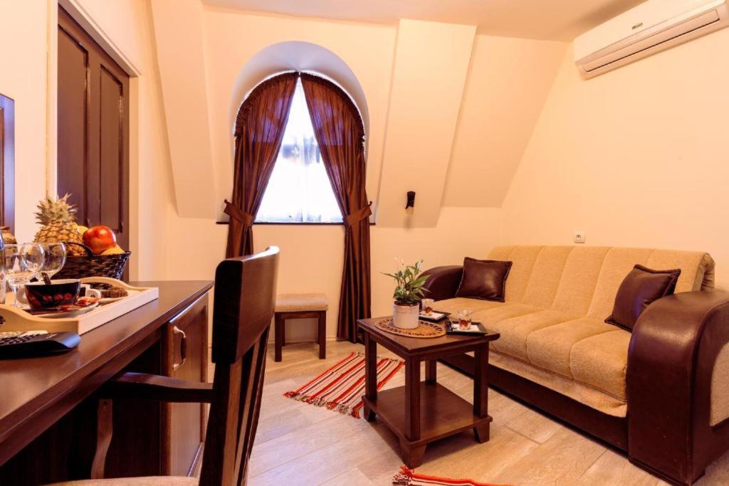 Downtown Rooms Nis Exterior foto